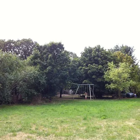 別荘 Quaint House With Garden In Ranville-breuilaud Bazauges