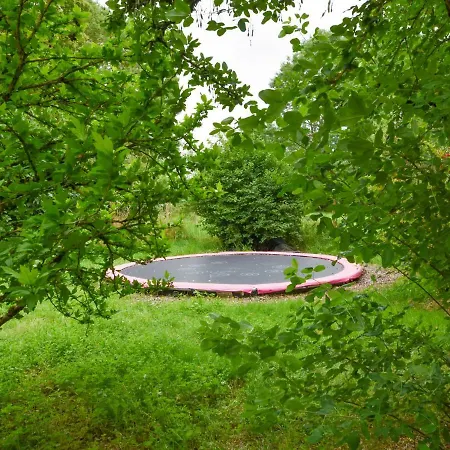 Quaint House With Garden In Ranville-breuilaud 別荘